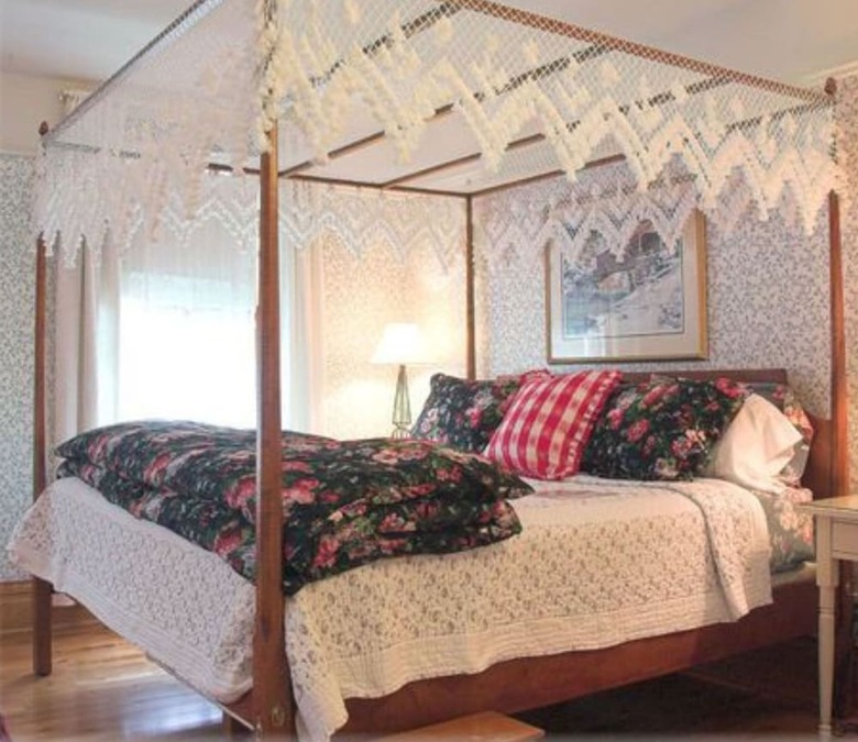 Bed & Breakfast White Lace Inn
