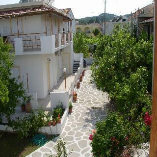 Apartamentos Likourgos Beach