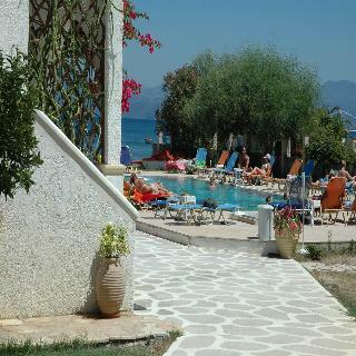 Apartamentos Likourgos Beach