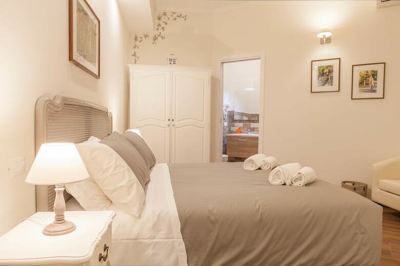 Hotel Donna Margherita Rome Suite & Rooms