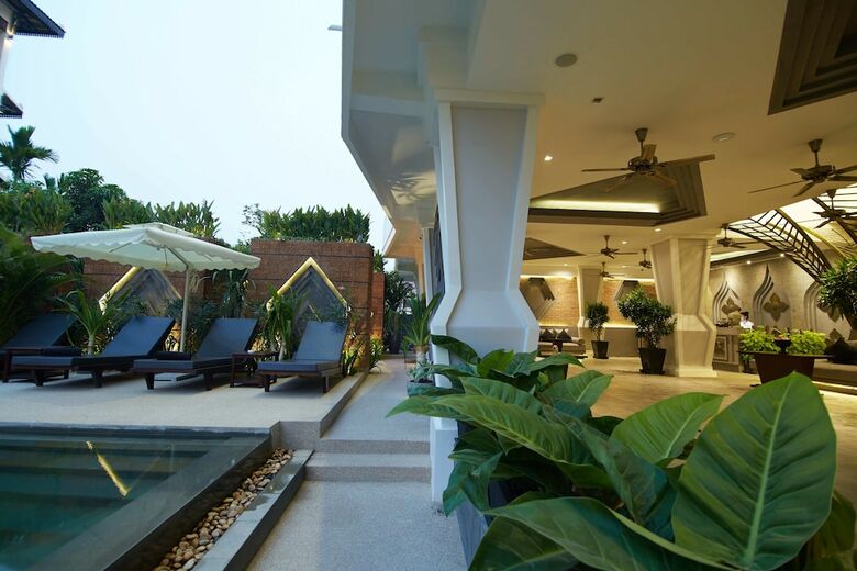 Hotel Central Suite Residence