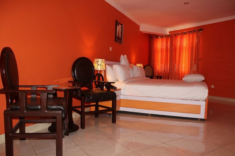Springpark Yaad Hotel