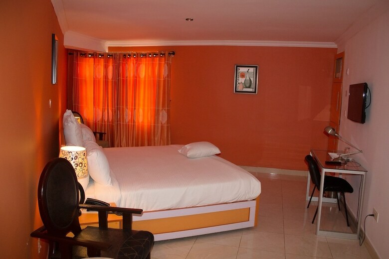 Springpark Yaad Hotel
