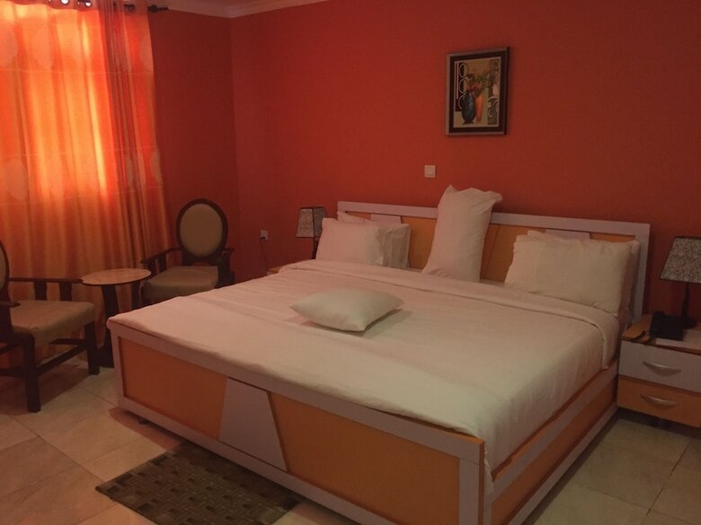 Springpark Yaad Hotel