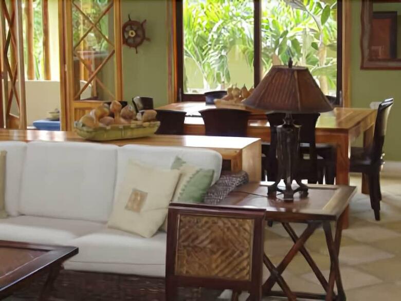 Hotel Casa Caletas