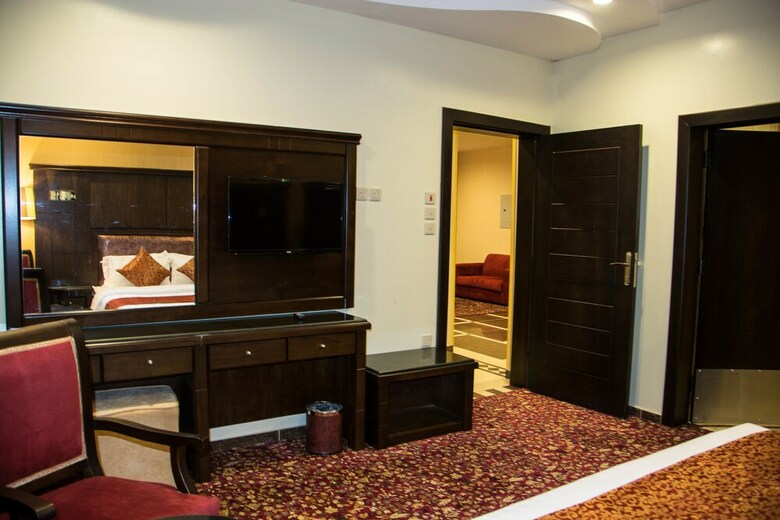Aparthotel La Fontaine Janesta Suites