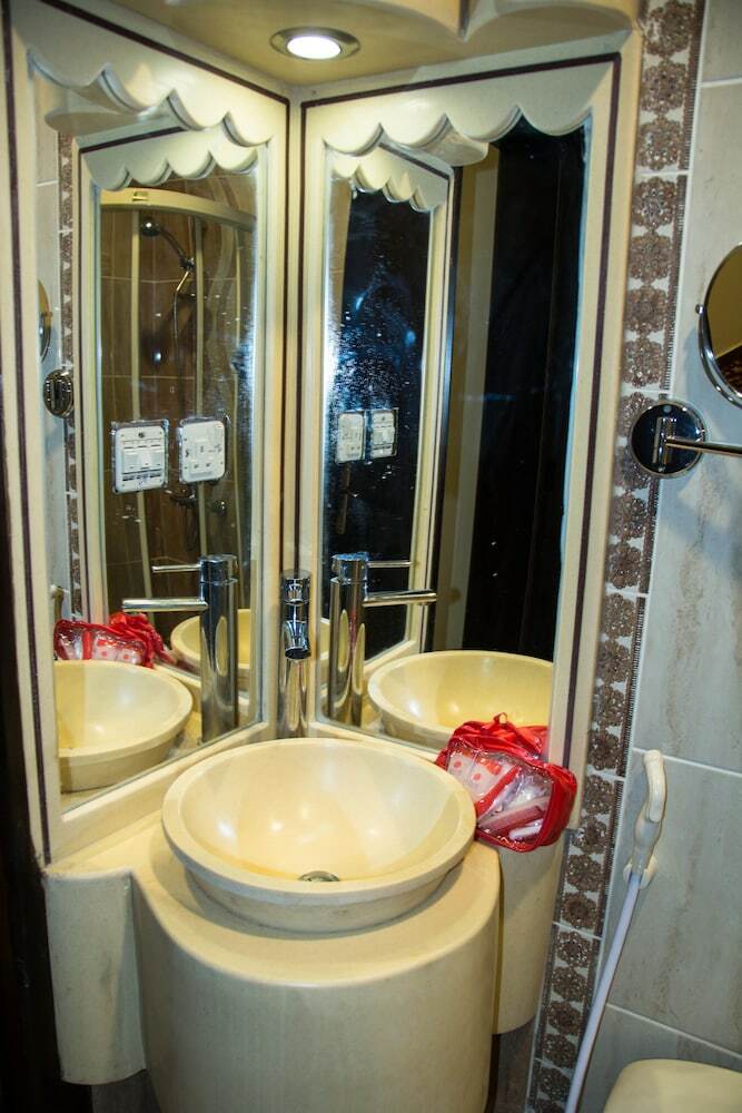 Aparthotel La Fontaine Janesta Suites