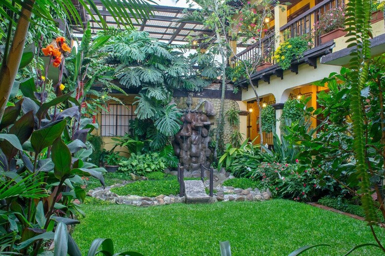 Hotel Las Camelias Inn