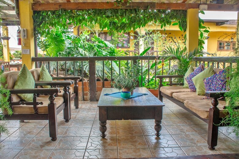 Hotel Las Camelias Inn