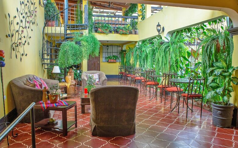 Hotel Las Camelias Inn