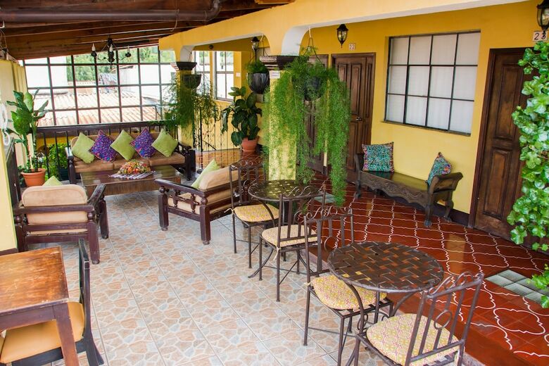 Hotel Las Camelias Inn
