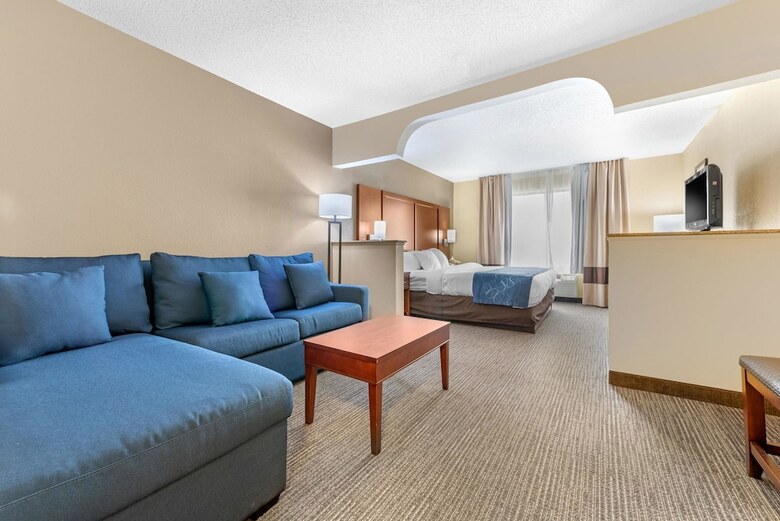 Hotel Comfort Suites Findlay I-75
