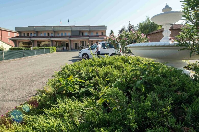 Hotel Route 9