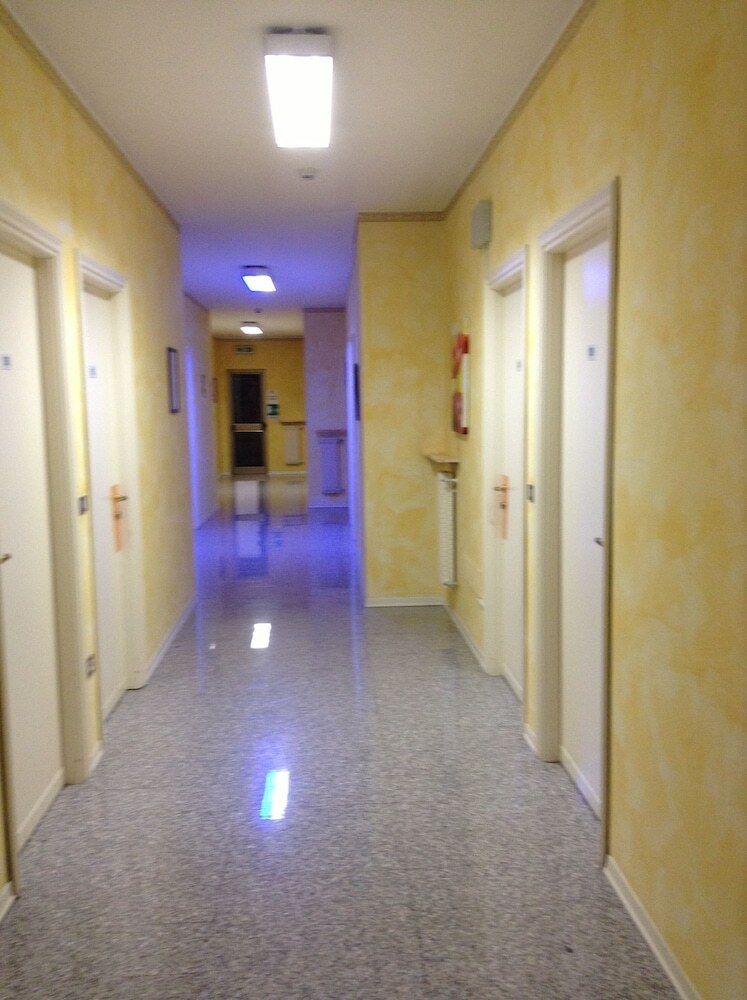 Hotel Route 9