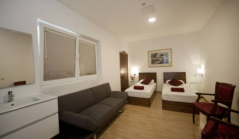 Hostal Marco Polo Malta Hostel