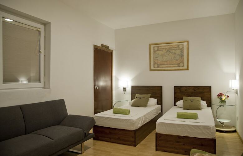 Hostal Marco Polo Malta Hostel