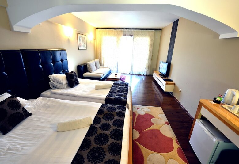 Hotel Aurora Resort & Spa