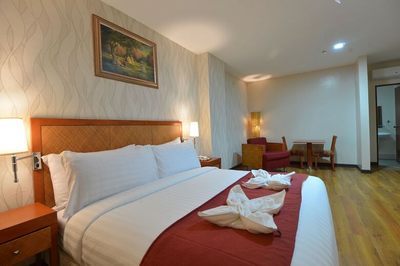 Hotel Royal Suites Condotel