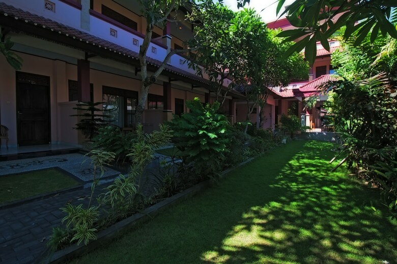 Hotel Pesona Beach Inn
