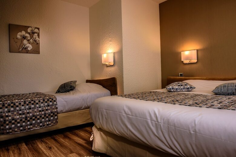Hotel H�tel Restaurant Le Cheval Rouge