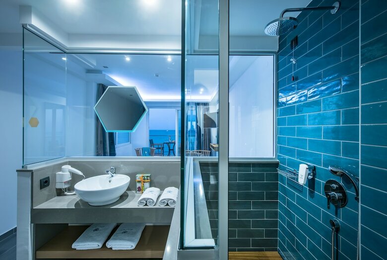 Infinity Blue Boutique Hotel And Spa - Adults Only