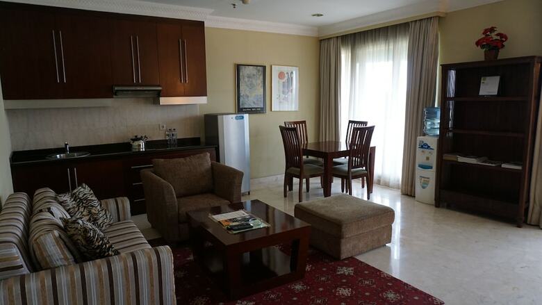 Apartamentos Roosseno Plaza