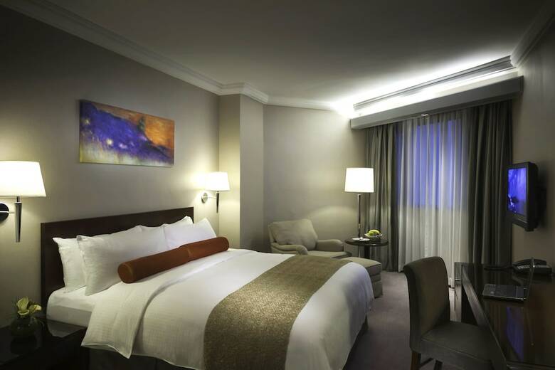 Prince, Marco Polo Hotel