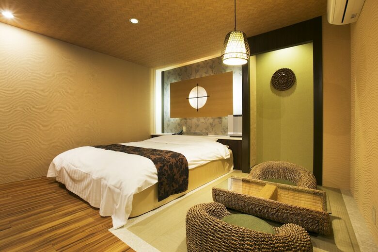 Hotel Atlantis Higashiosaka -adults Only
