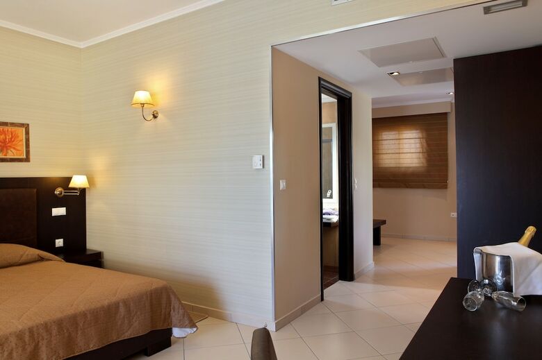 Hotel Olympia Golden Beach & Spa