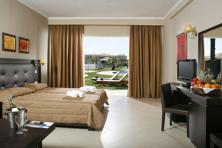 Hotel Olympia Golden Beach & Spa