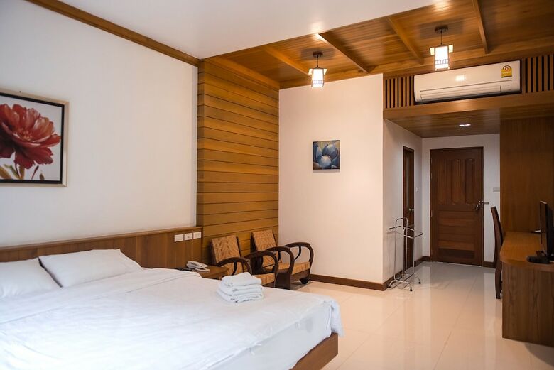 Hotel Tree Home Plus Home Stay