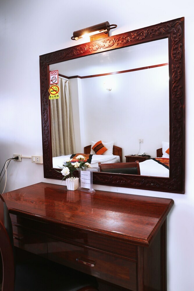 Mittaphap Hotel II