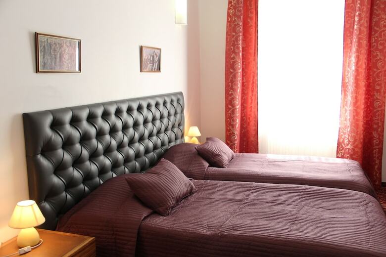 City Hotel Teater