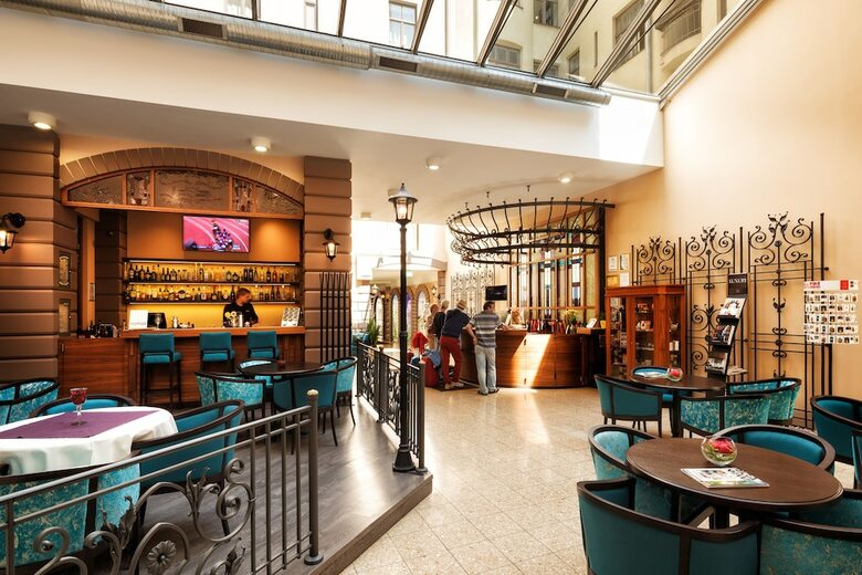 City Hotel Teater