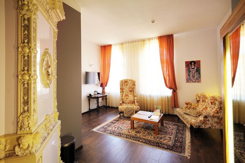 City Hotel Teater