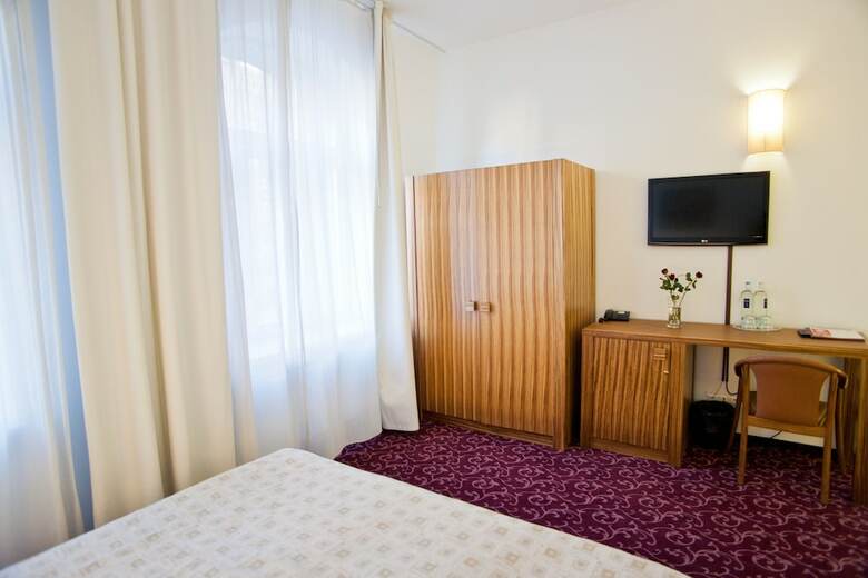 City Hotel Teater