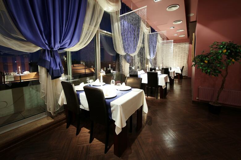 City Hotel Teater