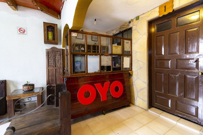 Hostal Oyo Hotel Las Nubes