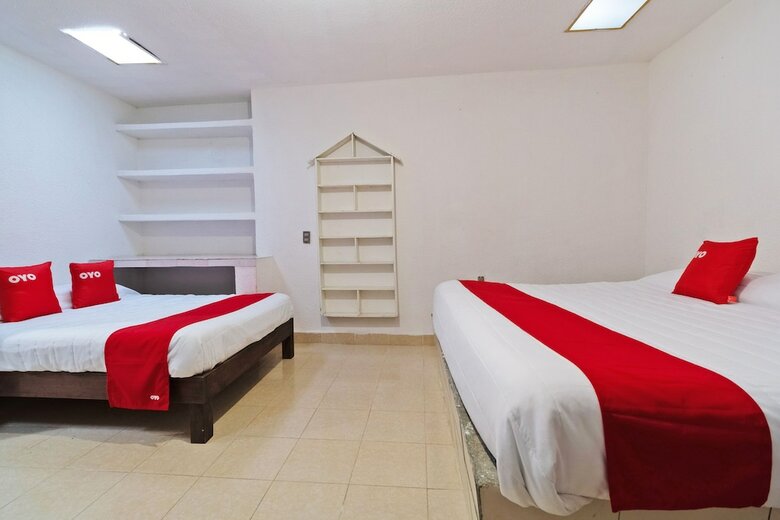 Hostal Oyo Hotel Las Nubes
