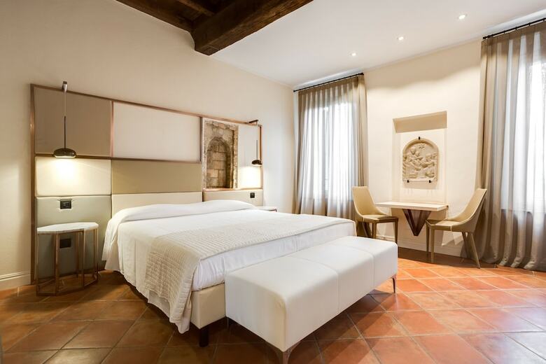 Hotel Ferrara Rooms
