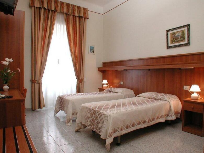 Hotel Altavilla 9