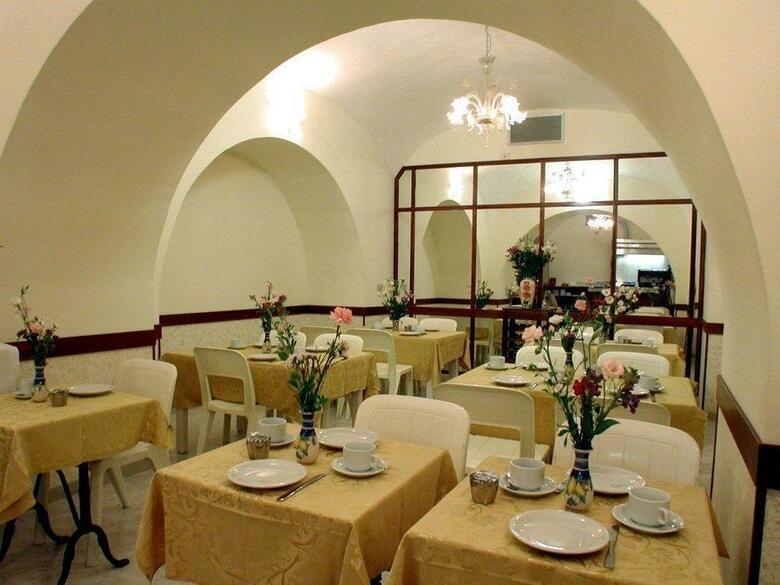 Hotel Altavilla 9