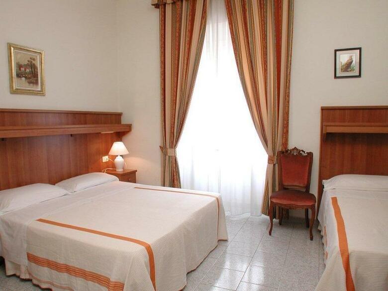 Hotel Altavilla 9