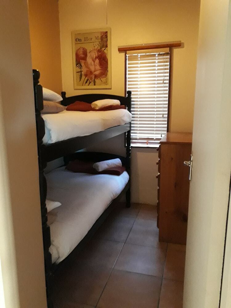 Tourist Lodge Gansbaai