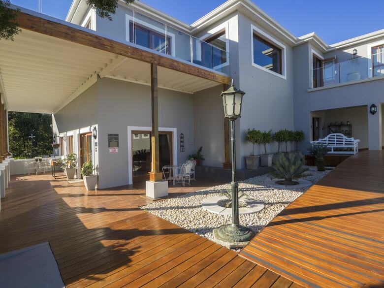 Madison Manor Boutique Hotel