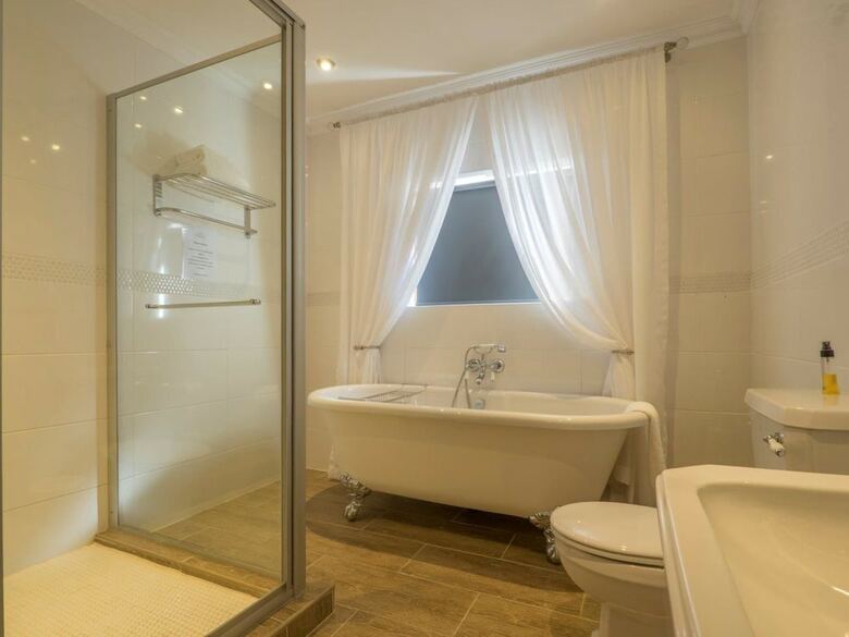 Madison Manor Boutique Hotel