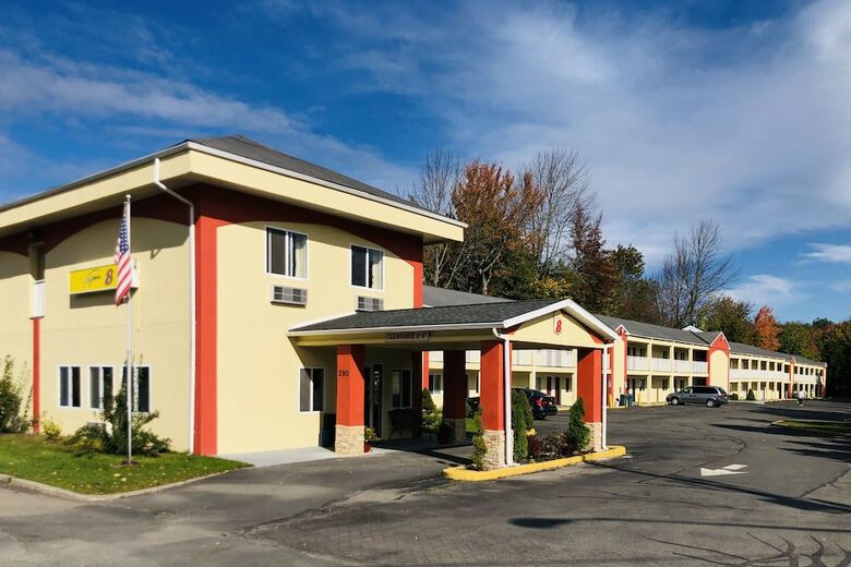 Hotel Super 8 By Wyndham Monticello