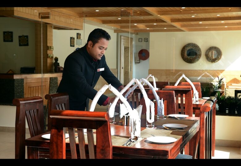 Hotel Summit Chandertal Regency & Spa
