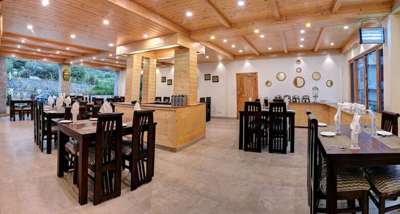 Hotel Summit Chandertal Regency & Spa