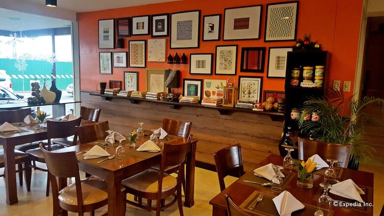 Hotel Baguio Holiday Villas